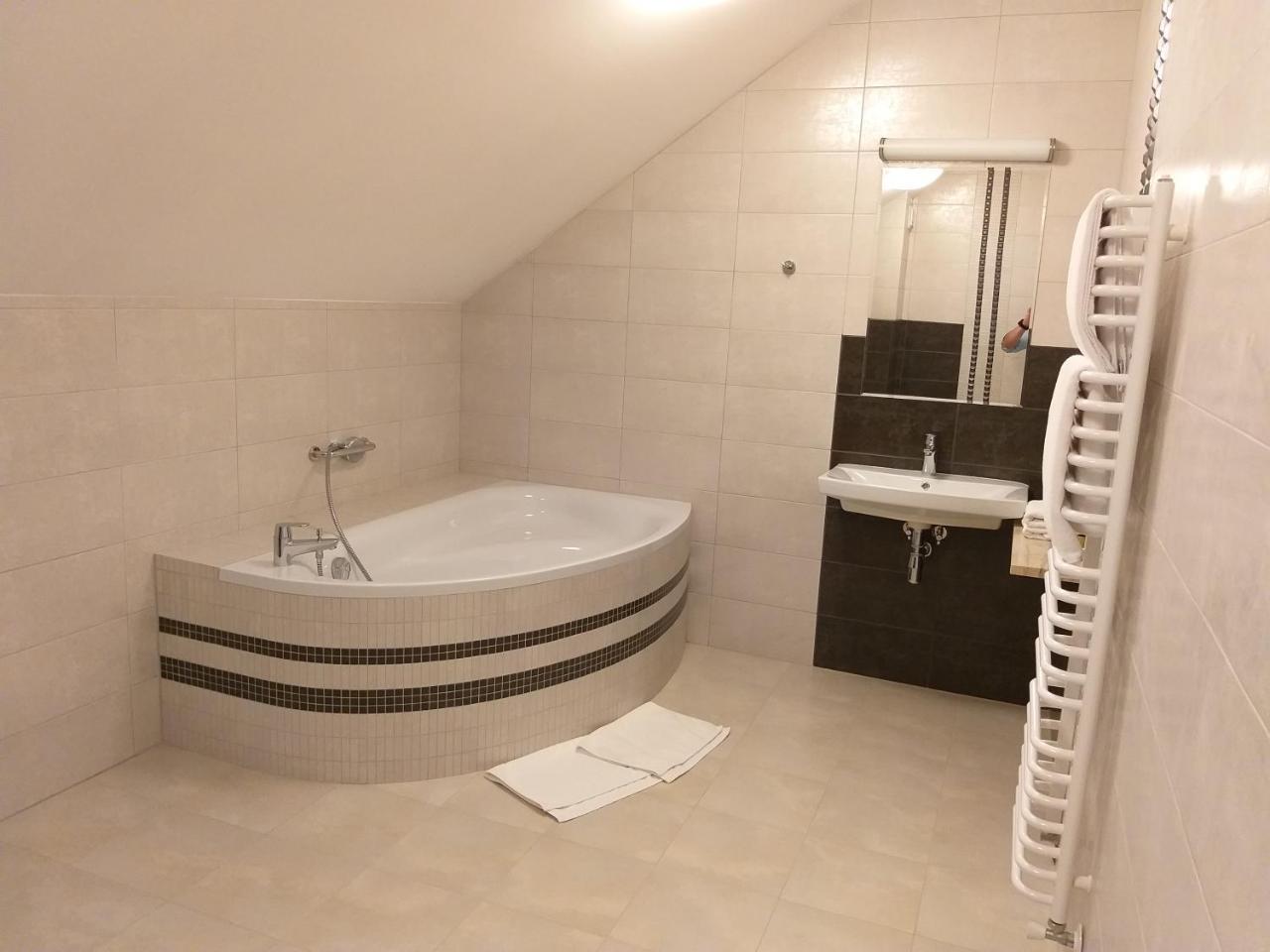 Hotel Weranda Łopuszno Jedle  Bagian luar foto